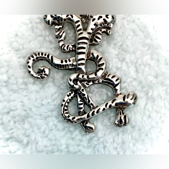 Demogorgan Necklace & Pendant - Picture 2 of 11